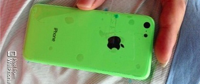 iphone_green_plastic