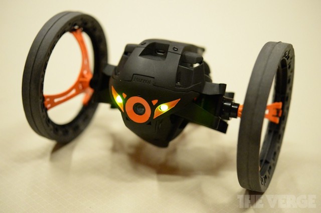 parrot_jumping_sumo_verge-800x532