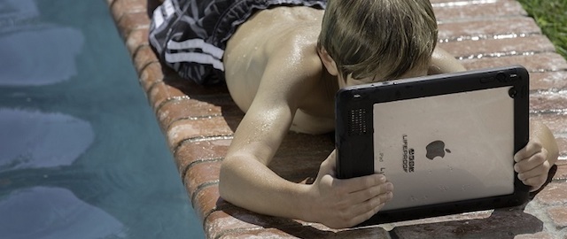 LifeProof_ipad_pool