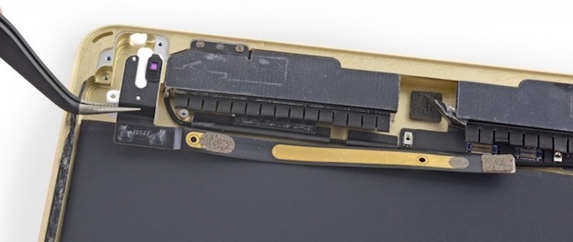 rozebrany iPad Air 2