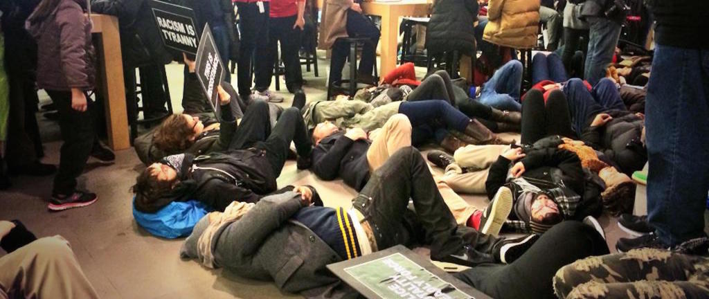 protesty w Apple Store w Nowym Jorku