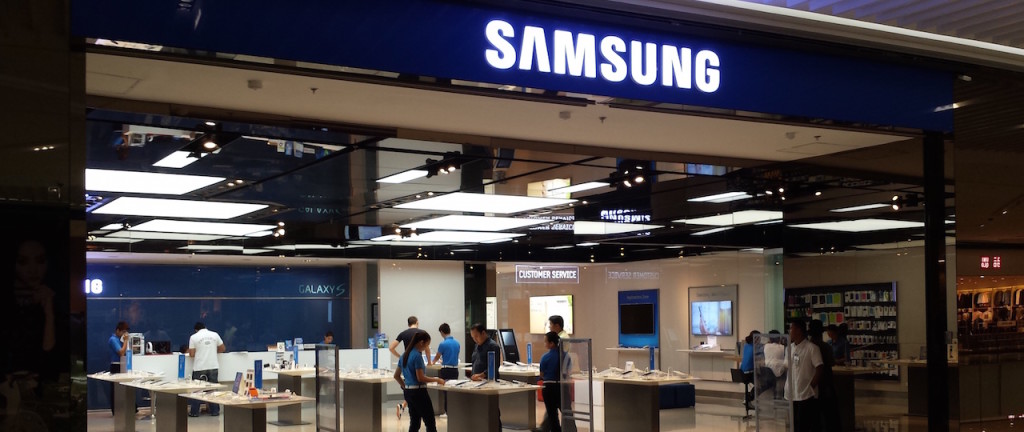 Samsung_in_SM_Aura,_Bonifacio_Global_City